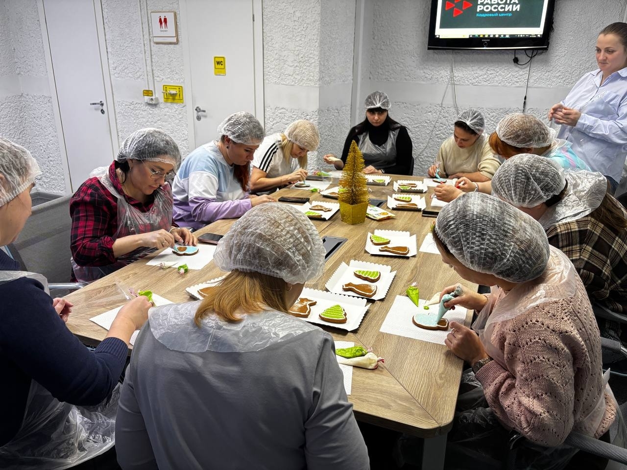Кадровые центры Мурманской области анонсировали программу женских клубов на 2026 год